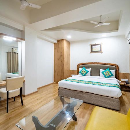Treebo Kamal Regency Hotel Bhopal Bagian luar foto