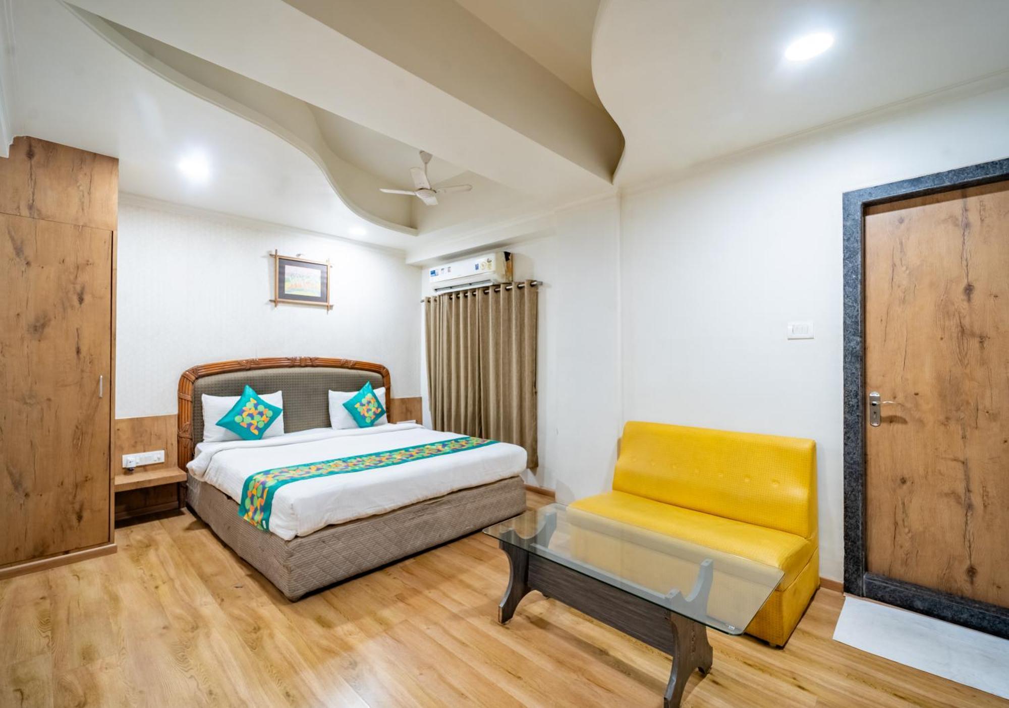 Treebo Kamal Regency Hotel Bhopal Bagian luar foto