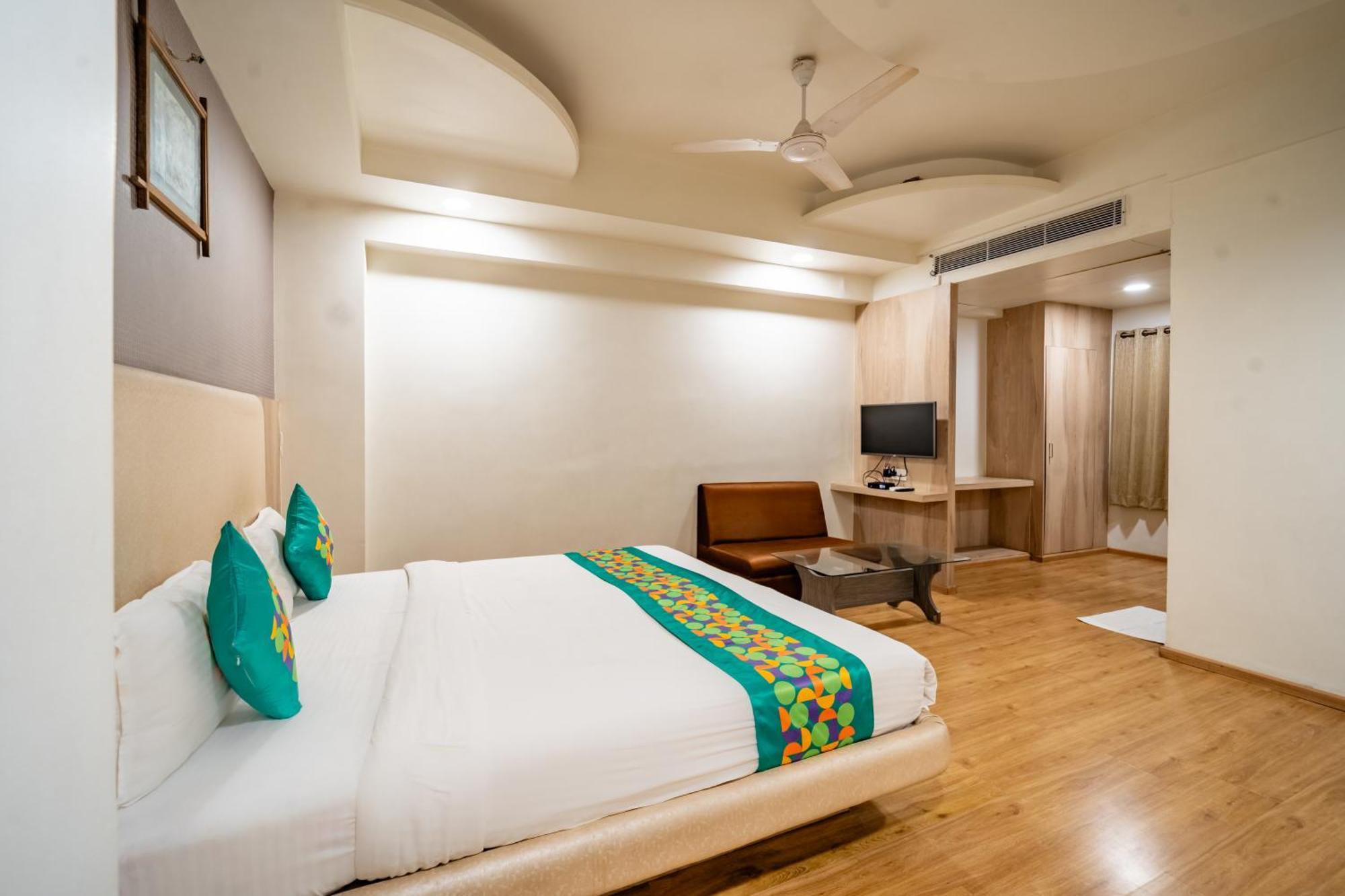 Treebo Kamal Regency Hotel Bhopal Bagian luar foto