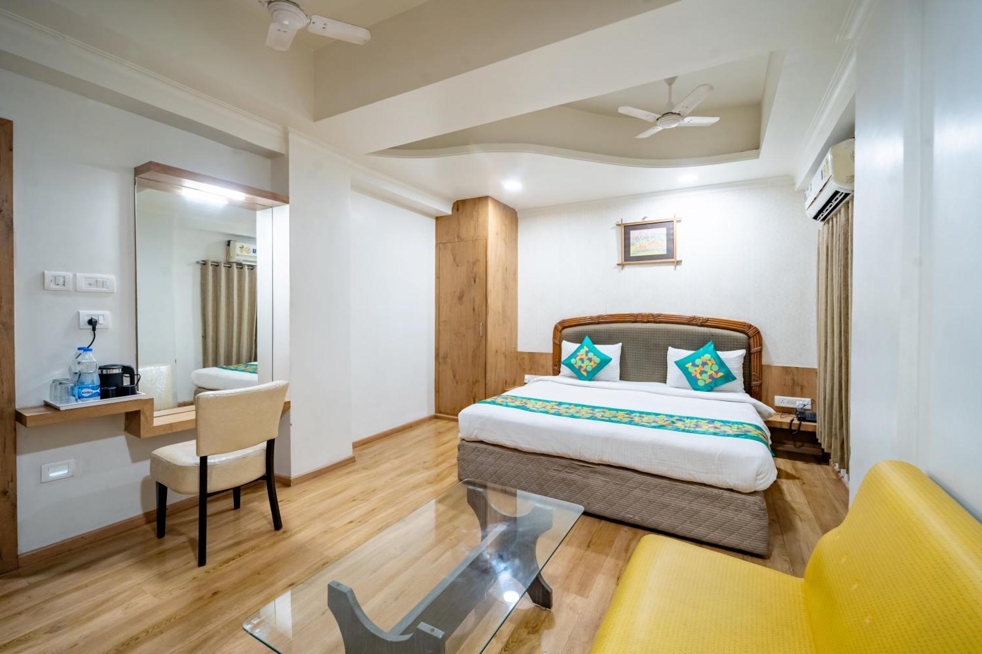 Treebo Kamal Regency Hotel Bhopal Bagian luar foto